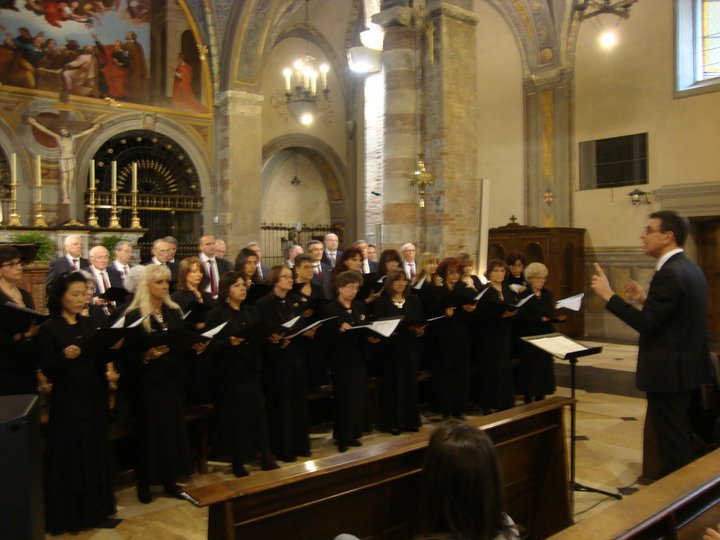Coro S. Cecilia Galliate - Via Crucis Listz - Santuario di Crea Pasqua 2010